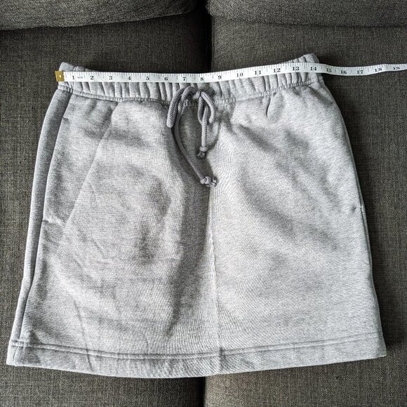 Wilfred Free Aritzia "Free" Fleece Skirt in Heathered Dover Grey - Picture 5 of 8